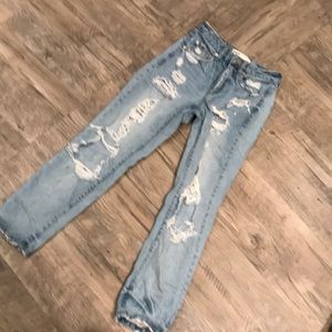 Women’s Garage Mom Fit Distressed Jeans